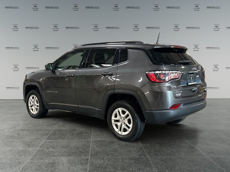 2018 Jeep Compass Sport 4x4 | Ultra Low KM's