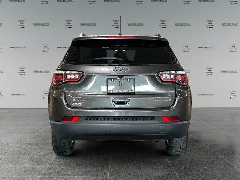 2018 Jeep Compass Sport 4x4 | Ultra Low KM's