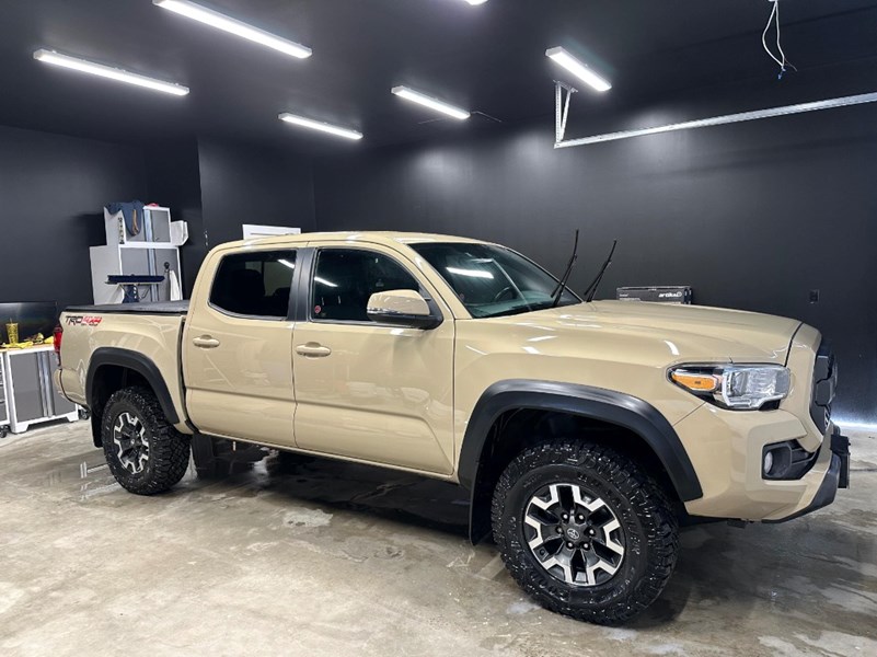 2018 Toyota Tacoma 4x4 Double Cab V6 TRD Off Road | Ultra Low KM's