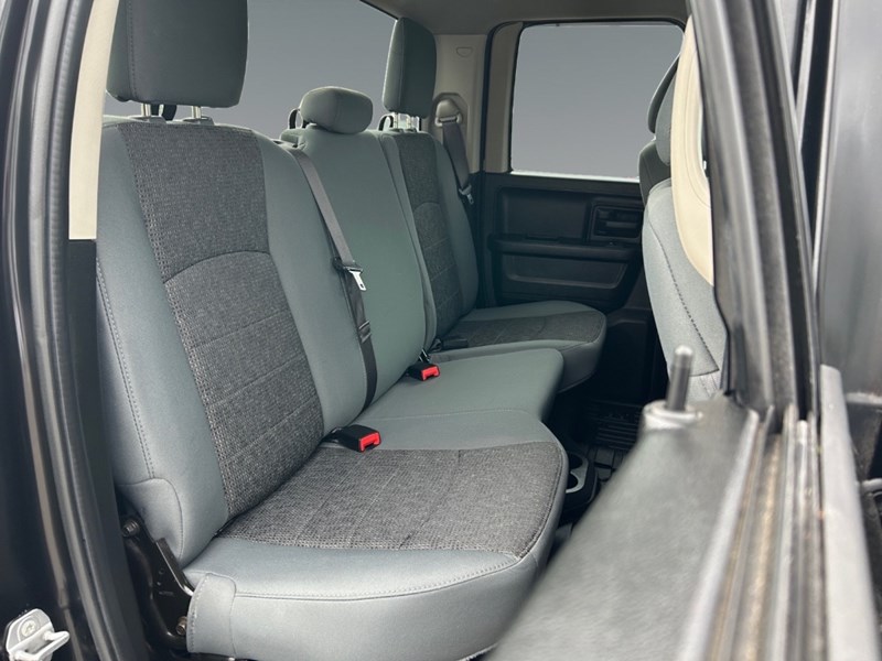 2019 RAM 1500 Classic Express Night 4X4