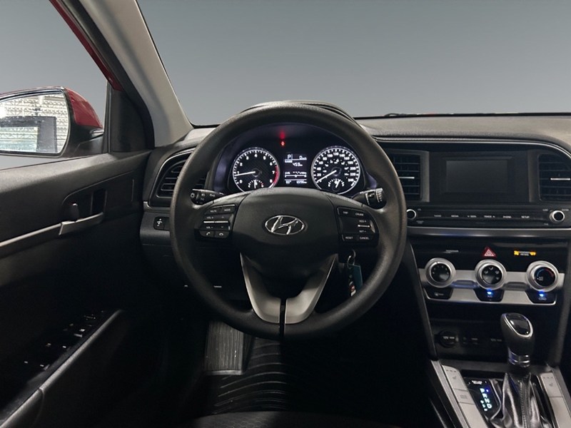 2020 Hyundai Elantra Essential IVT | Ultra Low KM's