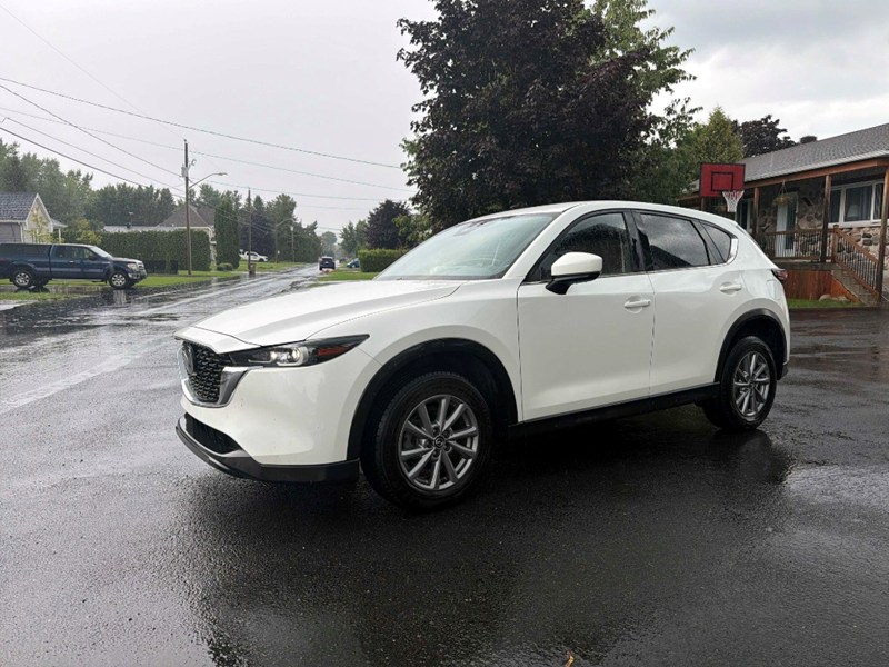2022 Mazda CX-5 GS AWD | Low KM's