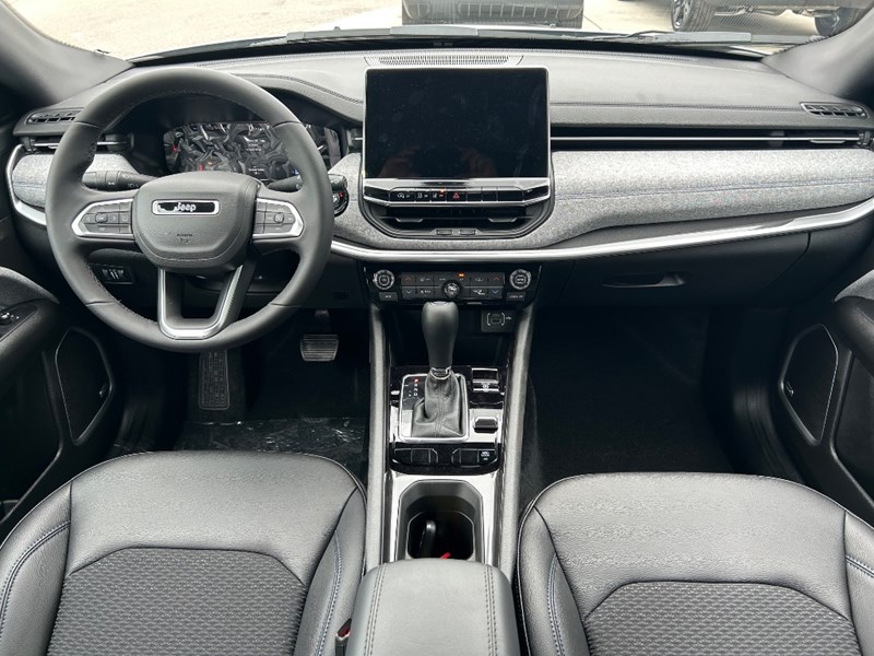 2025 Jeep Compass North 4x4