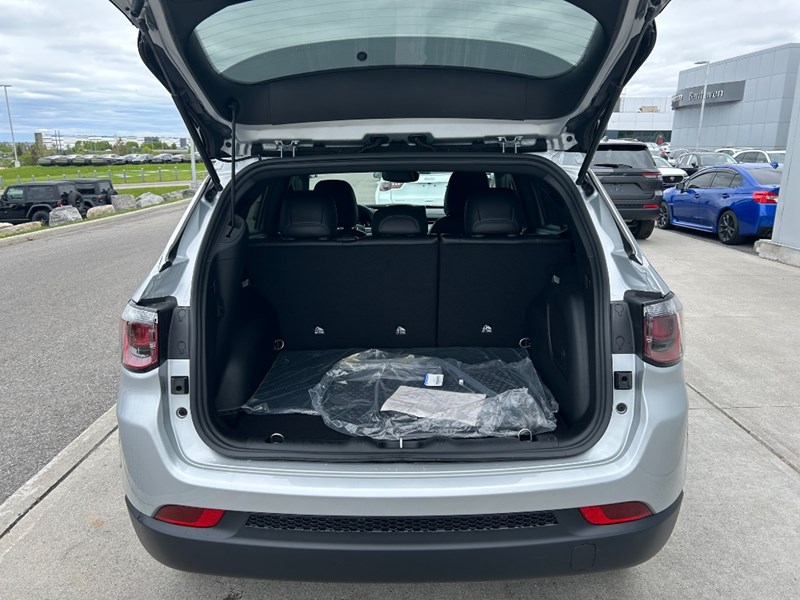 2025 Jeep Compass North 4x4