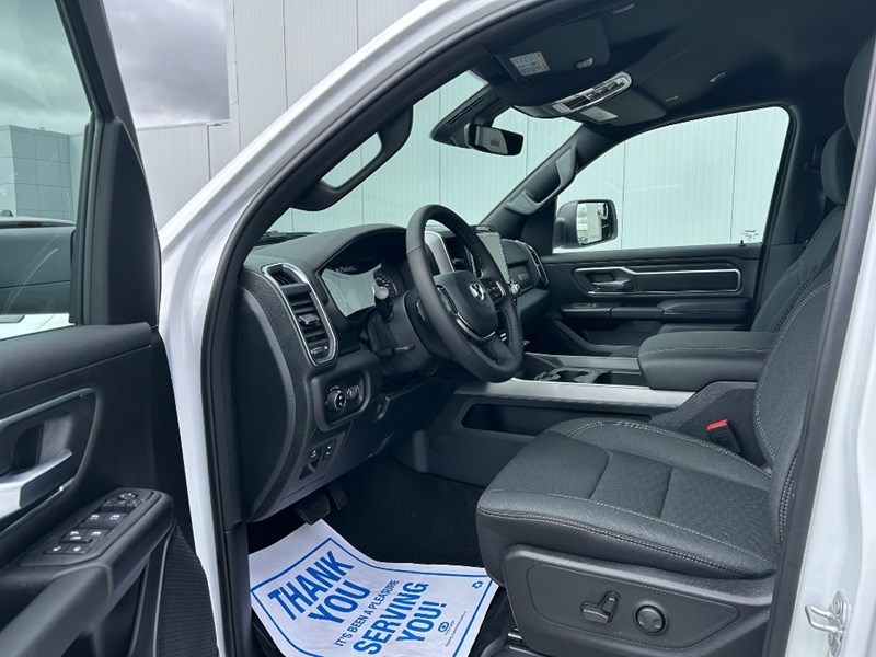 2025 RAM 1500 Big Horn 4x4 Crew Cab 5'7" Box