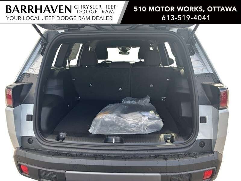 2026 Jeep Cherokee Laredo 4x4