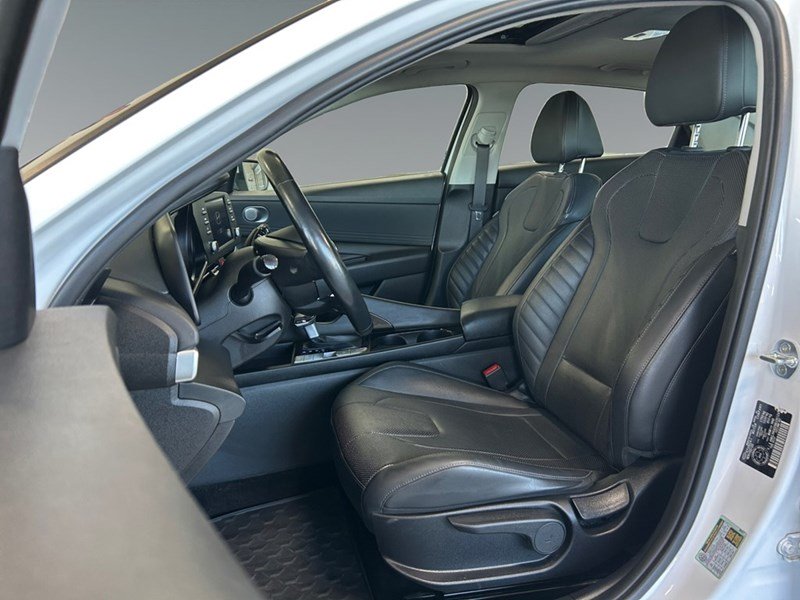 2021 Hyundai Elantra Ultimate IVT | Low KM's