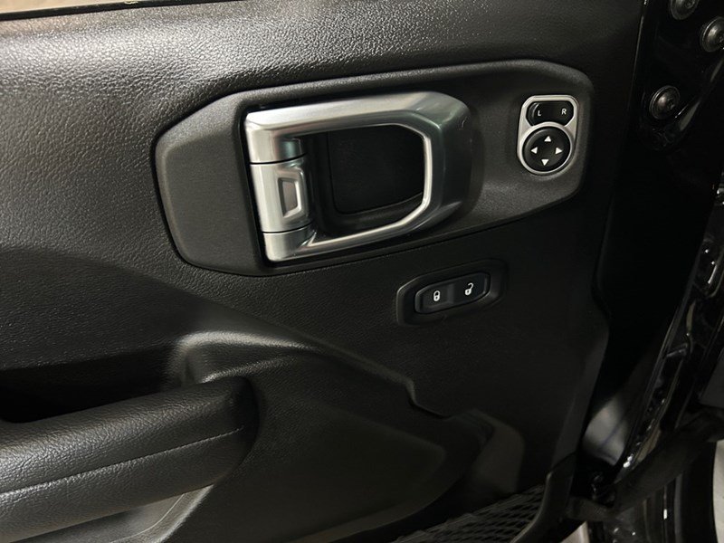 2025 Jeep Wrangler Willys 2 Door 4x4