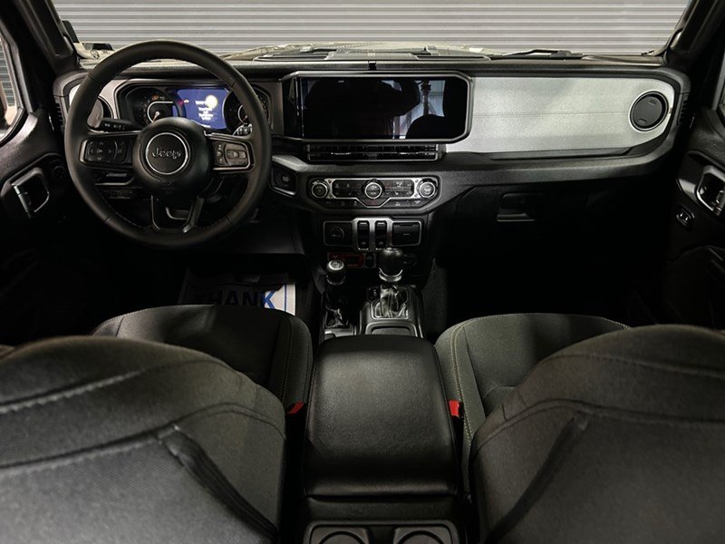2025 Jeep Wrangler Willys 2 Door 4x4