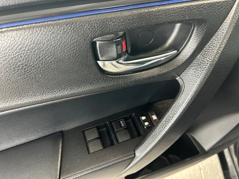 2019 Toyota Corolla SE | Ultra Low KM's
