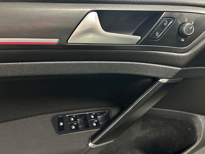 2018 Volkswagen Golf GTI DSG | Ultra Low KM's