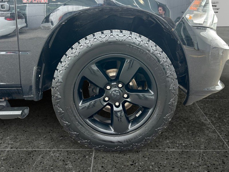 2019 RAM 1500 Classic Express Night 4X4