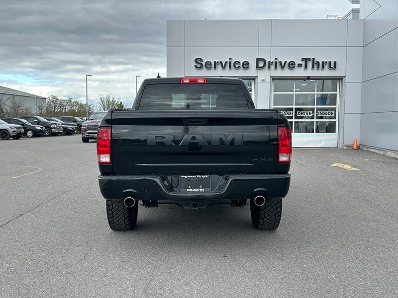 2019 RAM 1500 Classic Express Night 4X4
