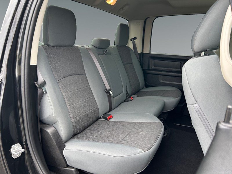 2020 RAM 1500 Classic Express 4x4 Crew