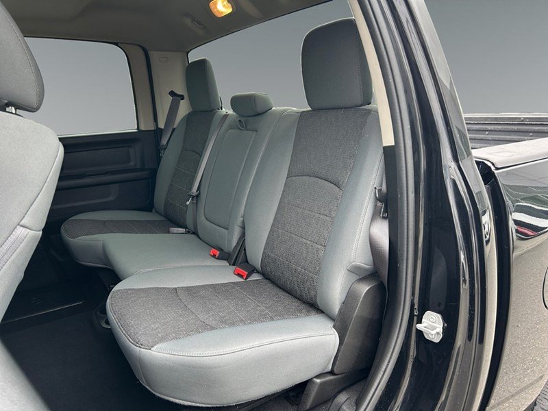 2020 RAM 1500 Classic Express 4x4 Crew