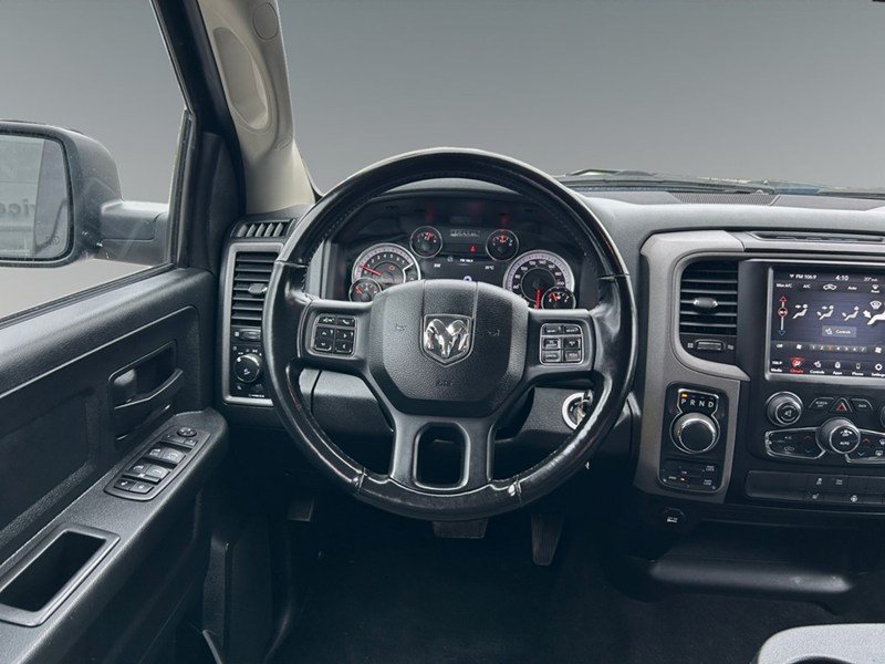 2020 RAM 1500 Classic Express 4x4 Crew