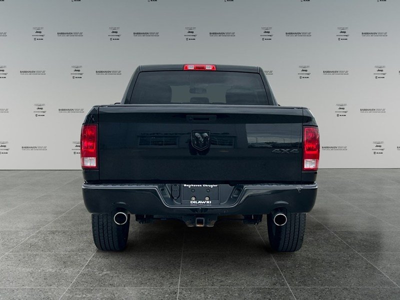 2020 RAM 1500 Classic Express 4x4 Crew