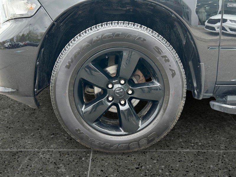 2020 RAM 1500 Classic Express 4x4 Crew