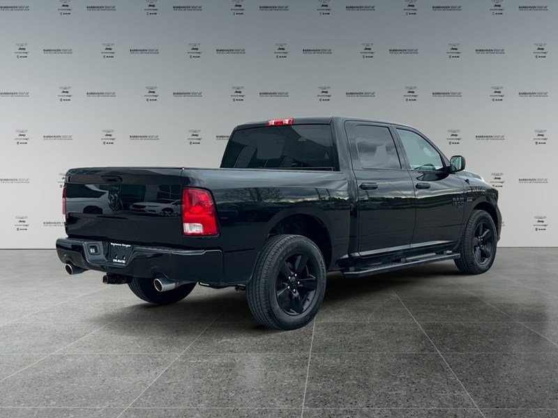 2020 RAM 1500 Classic Express 4x4 Crew