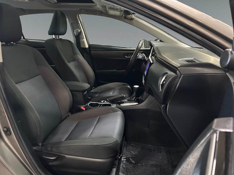 2018 Toyota Corolla LE Upgrade | Sunroof | Alloy Wheels | Ultra Low KM