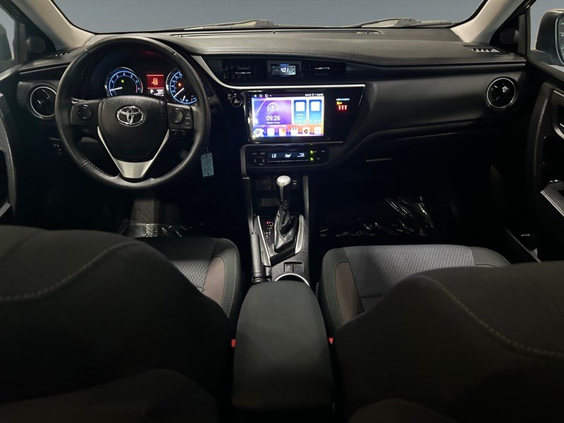 2018 Toyota Corolla LE Upgrade | Sunroof | Alloy Wheels | Ultra Low KM