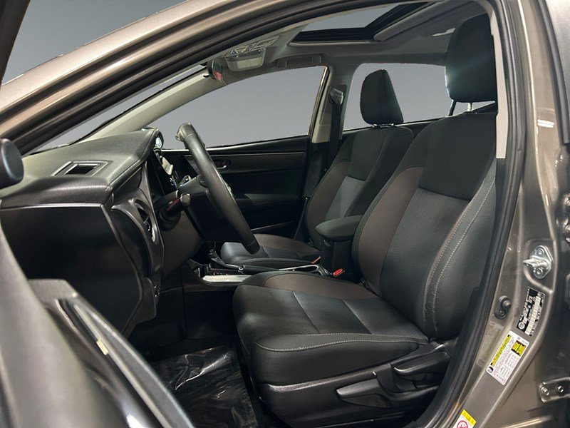 2018 Toyota Corolla LE Upgrade | Sunroof | Alloy Wheels | Ultra Low KM