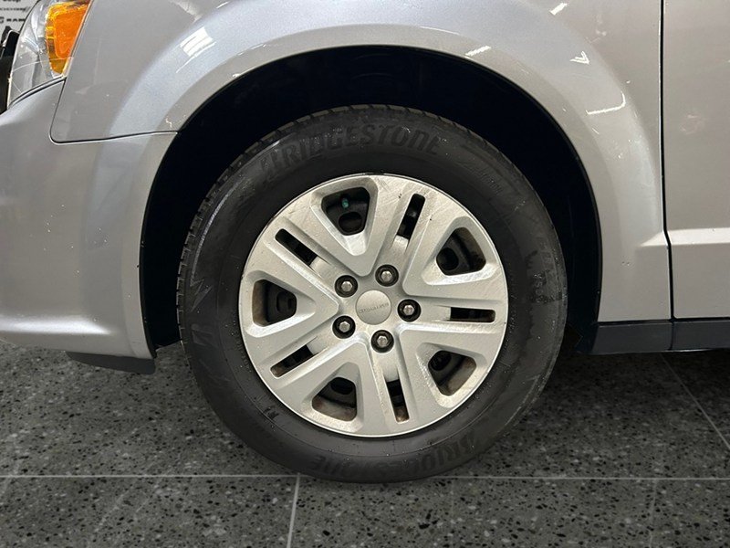 2017 Dodge Grand Caravan SXT | Stow N GO