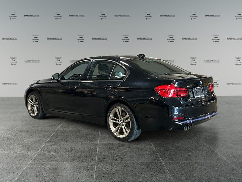 2018 BMW 330 330i xDrive | Low Km's