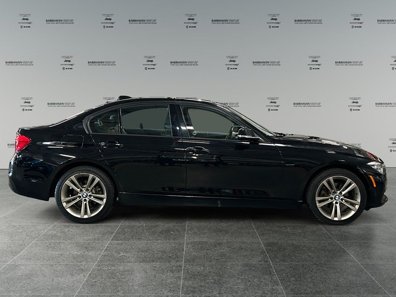 2018 BMW 330 330i xDrive | Low Km's