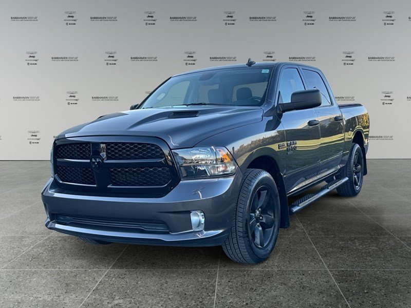 2021 RAM 1500 Classic Express 4x4 Crew V8 Hemi | Low KM’s