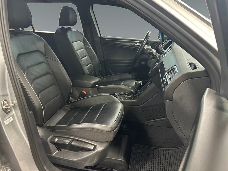 2019 Volkswagen Tiguan Highline R-Line 4MOTION | Ultra Ultra Low KM's