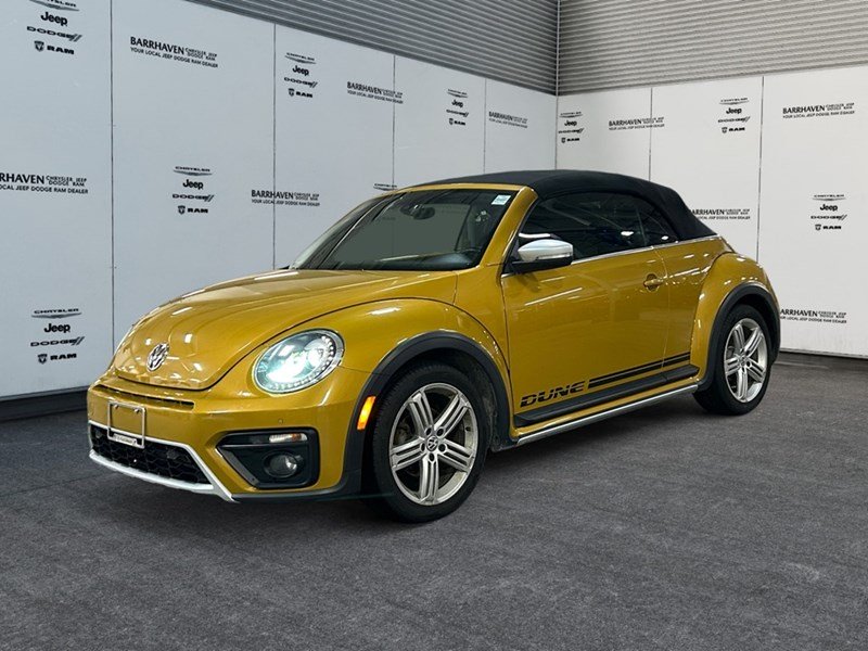 2017 Volkswagen Beetle Coupe Convertible Dune | Low KM’s