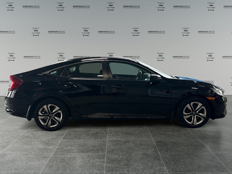 2018 Honda Civic LX | Low KM’s