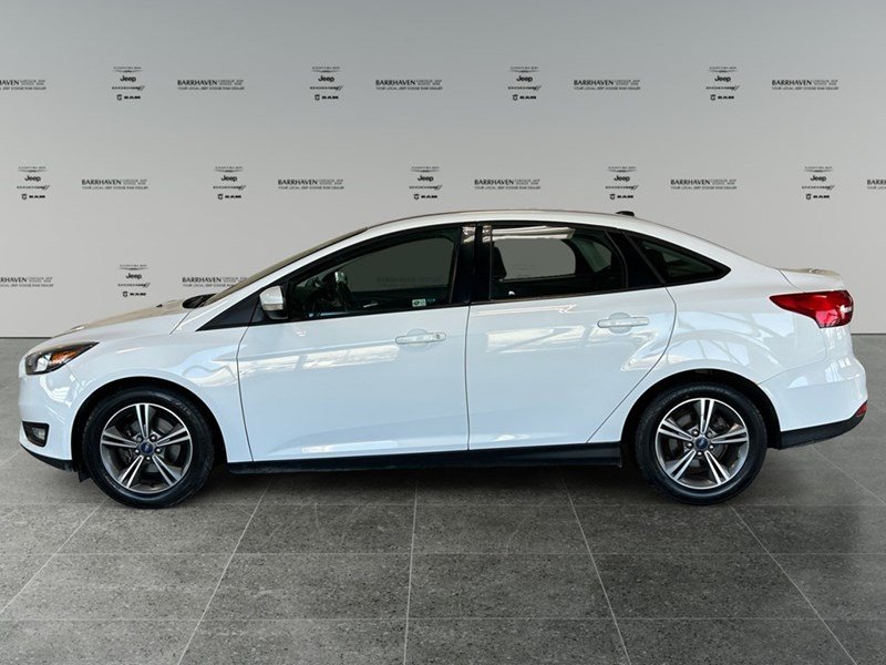 2017 Ford Focus SE | Low KM's