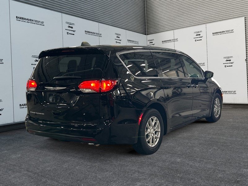 2027 Chrysler Grand Caravan SXT