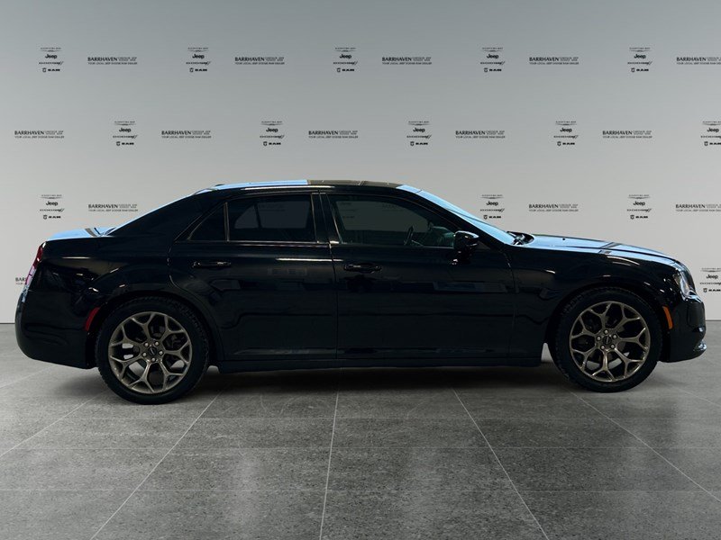 2015 Chrysler 300 4dr Sdn 300S RWD
