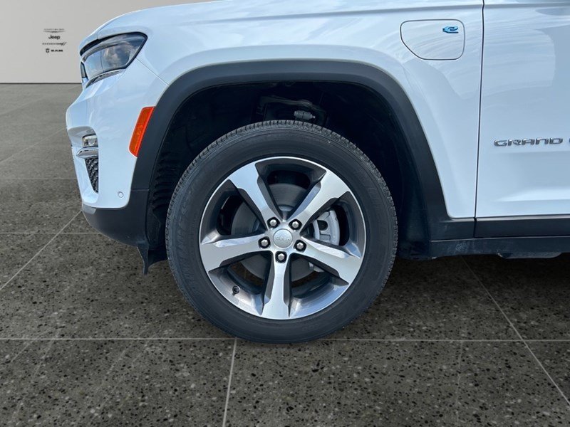 2023 Jeep Grand Cherokee 4xe 4x4 | Hybrid, Leather, Pano Roof, DVD