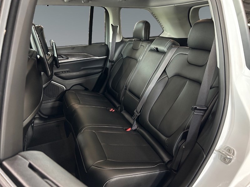 2023 Jeep Grand Cherokee 4xe 4x4 | Hybrid, Leather, Pano Roof, DVD