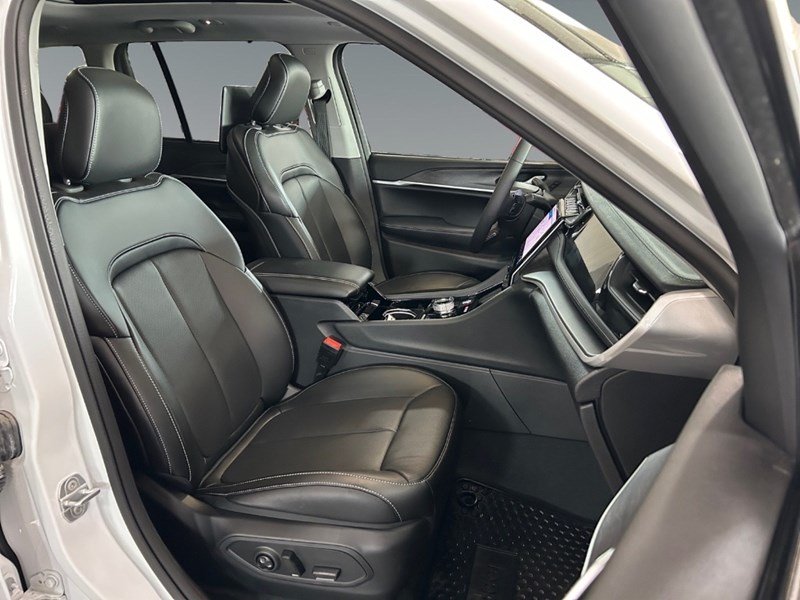 2023 Jeep Grand Cherokee 4xe 4x4 | Hybrid, Leather, Pano Roof, DVD