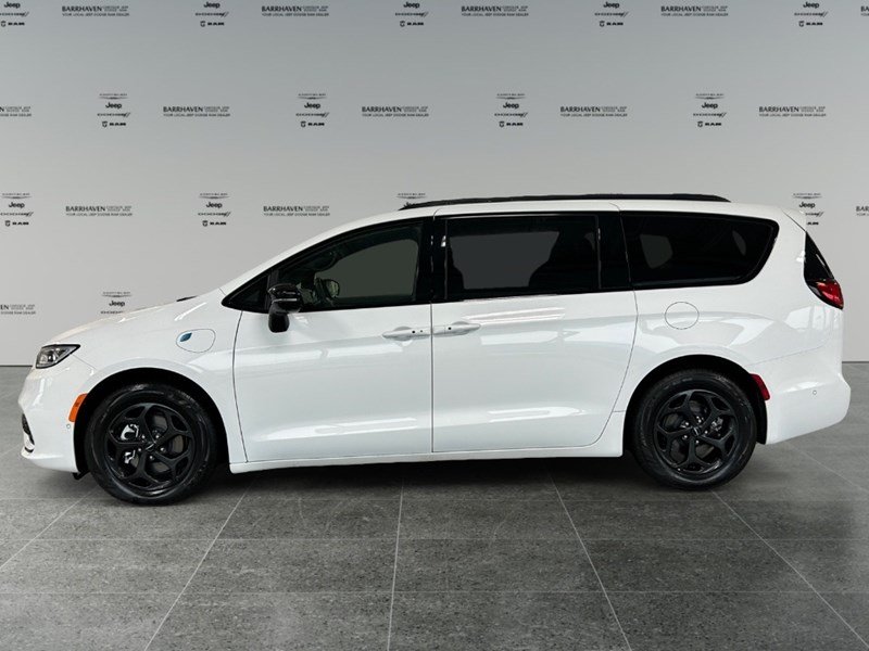 2024 Chrysler Pacifica Hybrid Premium S Appearance