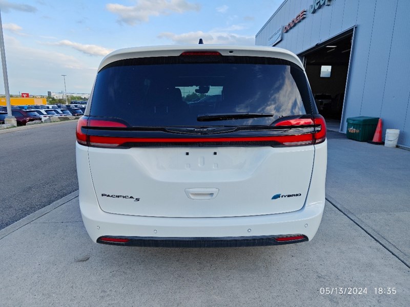 2024 Chrysler Pacifica Hybrid Premium S Appearance | DVD, Leather, Sunroof