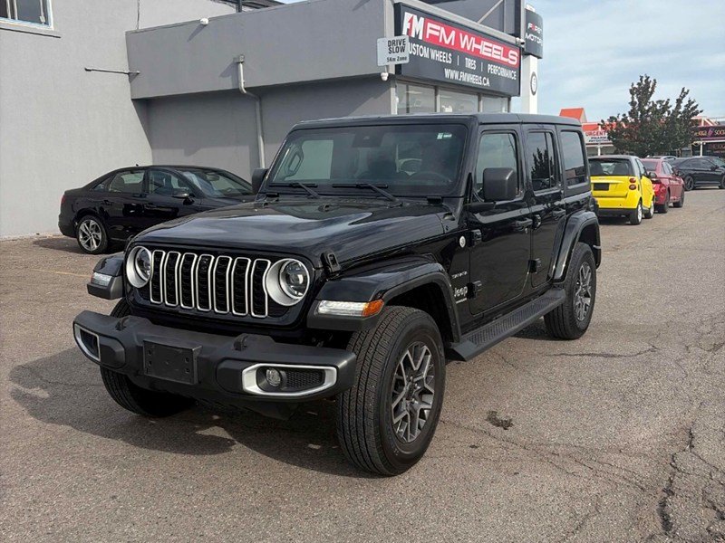 2024 Jeep Wrangler Sahara  4x4