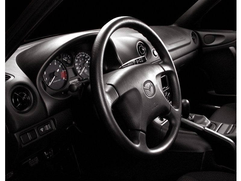 2000 Mazda MX-5 Miata 2dr Conv Auto Interior Shot 1