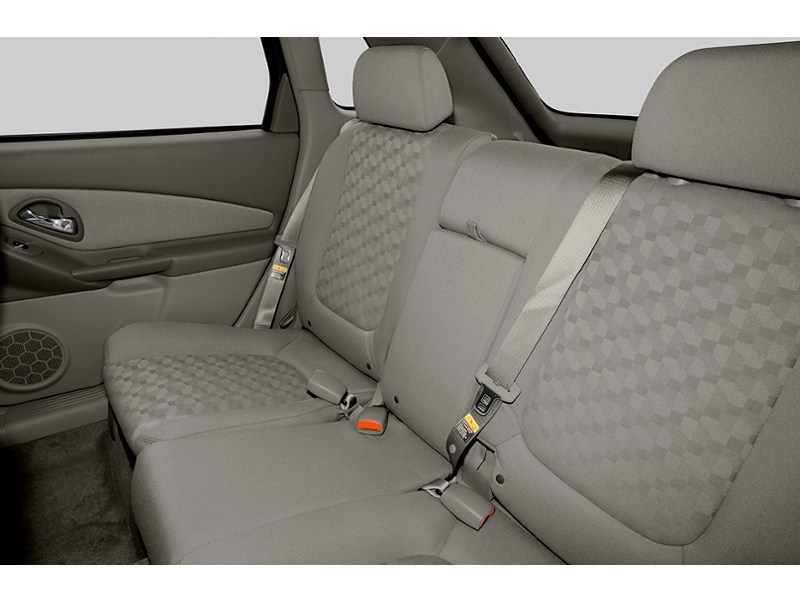 2004 Chevrolet Malibu MAXX 4dr Sdn LS Interior Shot 6
