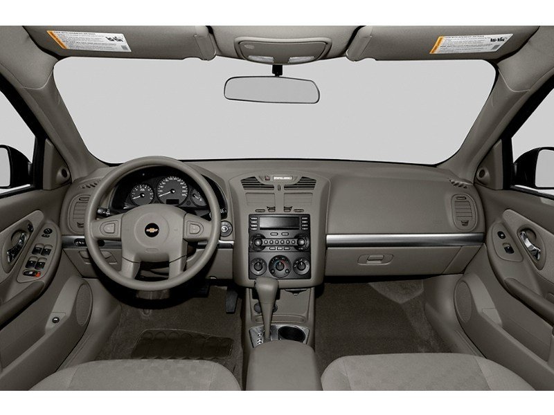 2004 Chevrolet Malibu MAXX 4dr Sdn LS Interior Shot 7