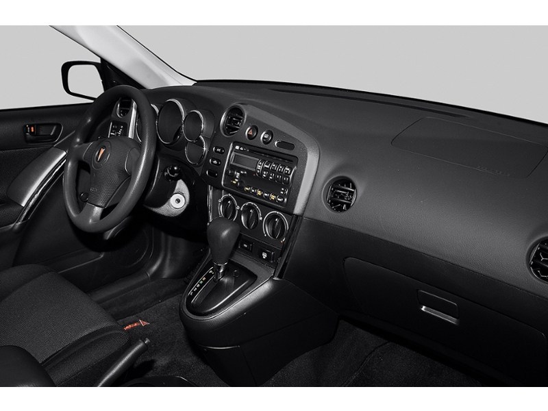 2004 Pontiac Vibe 4dr Wgn FWD Interior Shot 1