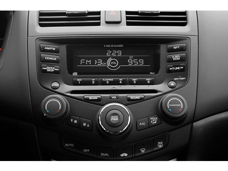 2005 Honda Accord 4dr EX-L Auto Interior Shot 2