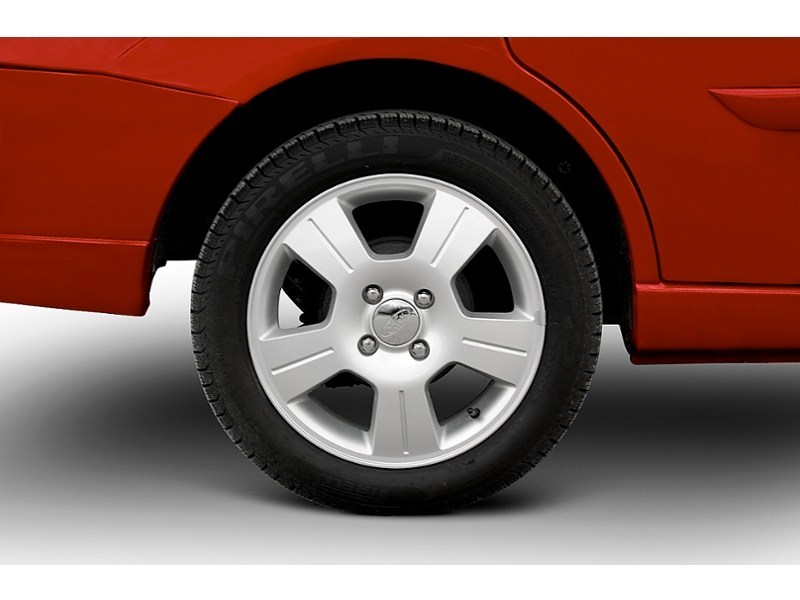 2007 Ford Focus 4dr Sdn S Exterior Shot 5