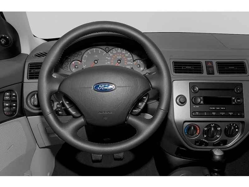 2007 Ford Focus 4dr Sdn S Interior Shot 3