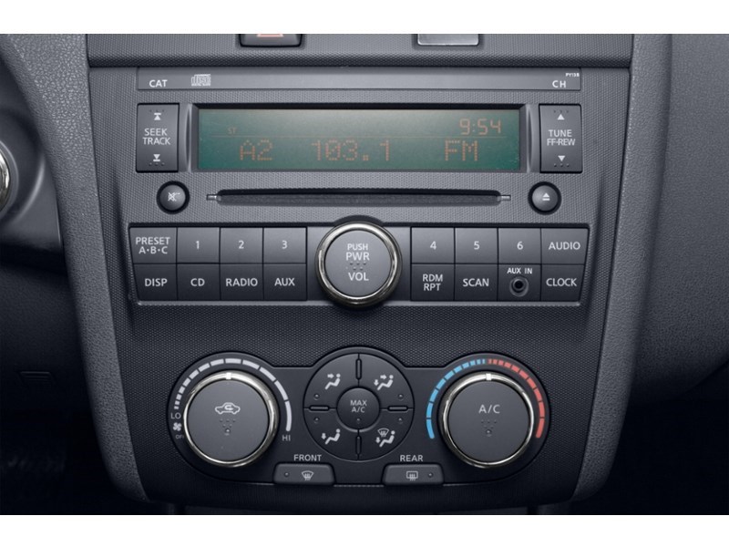 2008 Nissan Altima 4dr Sdn I4 CVT 2.5 S Interior Shot 2